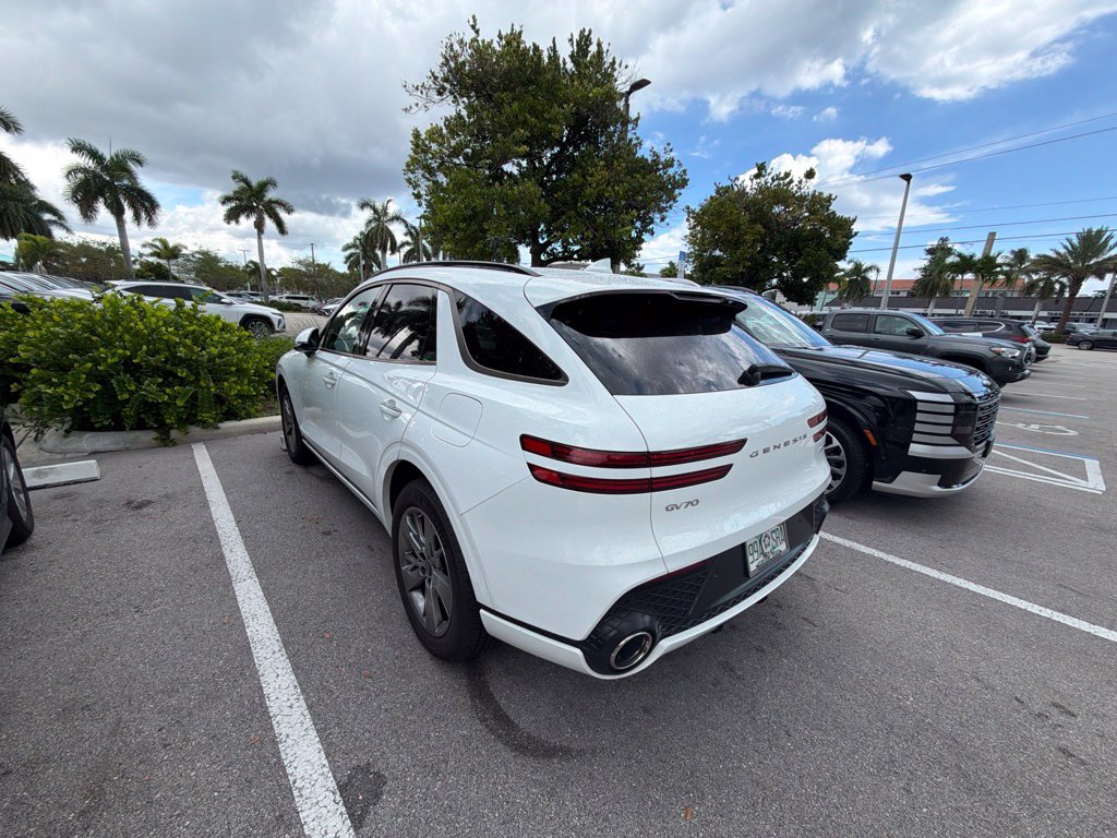 2024 GENESIS GV70 Sport - Photo 9
