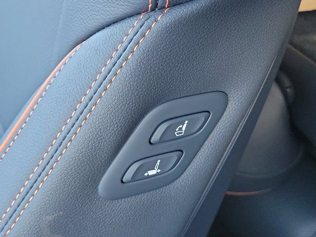 2026 GENESIS GV70 Sport Advanced - Photo 28