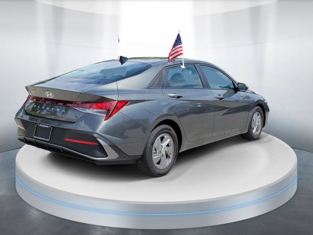 Certified 2026 Hyundai Elantra SE Sedan