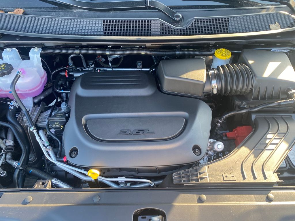 2026 Chrysler Pacifica Pinnacle - Photo 9