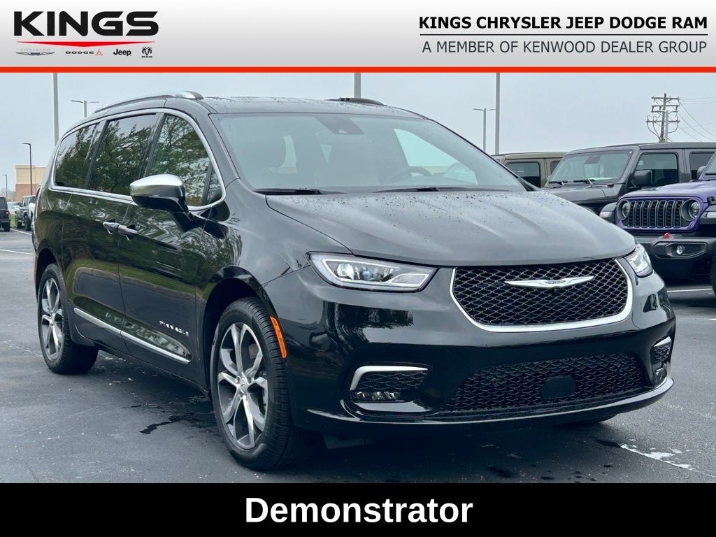 New 2026 Chrysler Pacifica Pinnacle Passenger Van