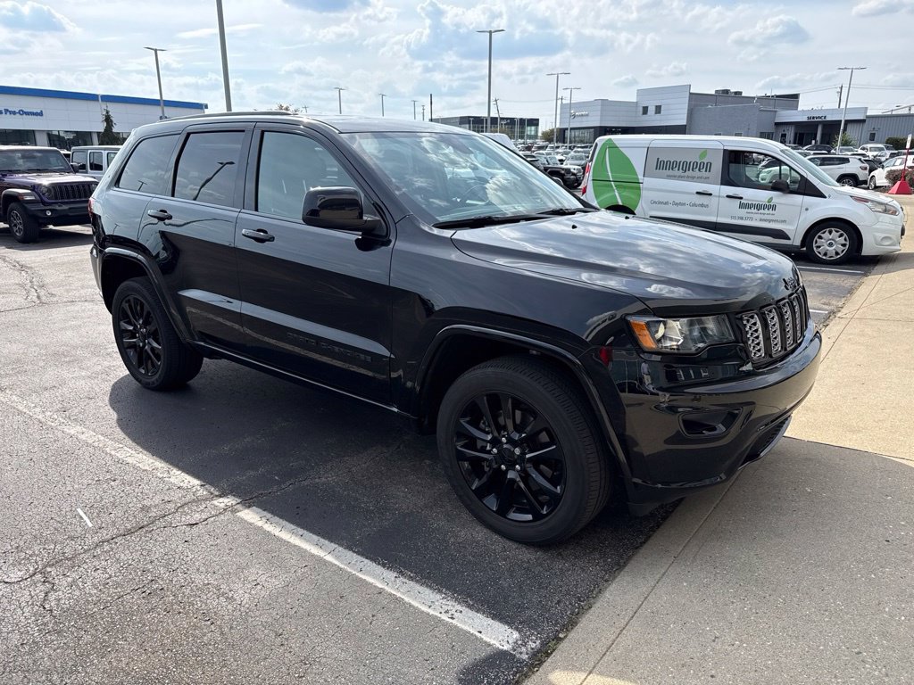 Used 2021 Jeep Grand Cherokee Laredo SUV
