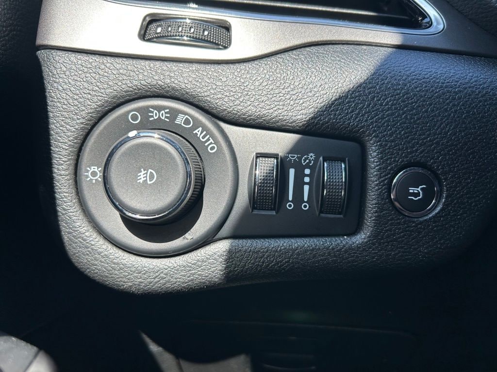 2022 Jeep Cherokee Limited - Photo 21