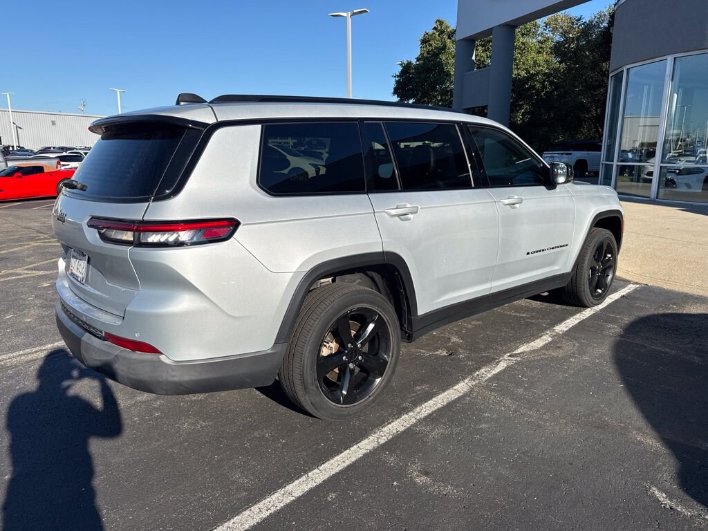 Used 2023 Jeep Grand Cherokee L Laredo SUV