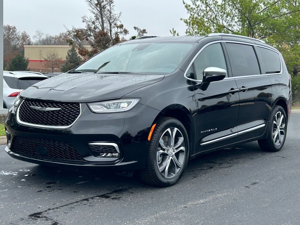 New 2026 Chrysler Pacifica Pinnacle Passenger Van