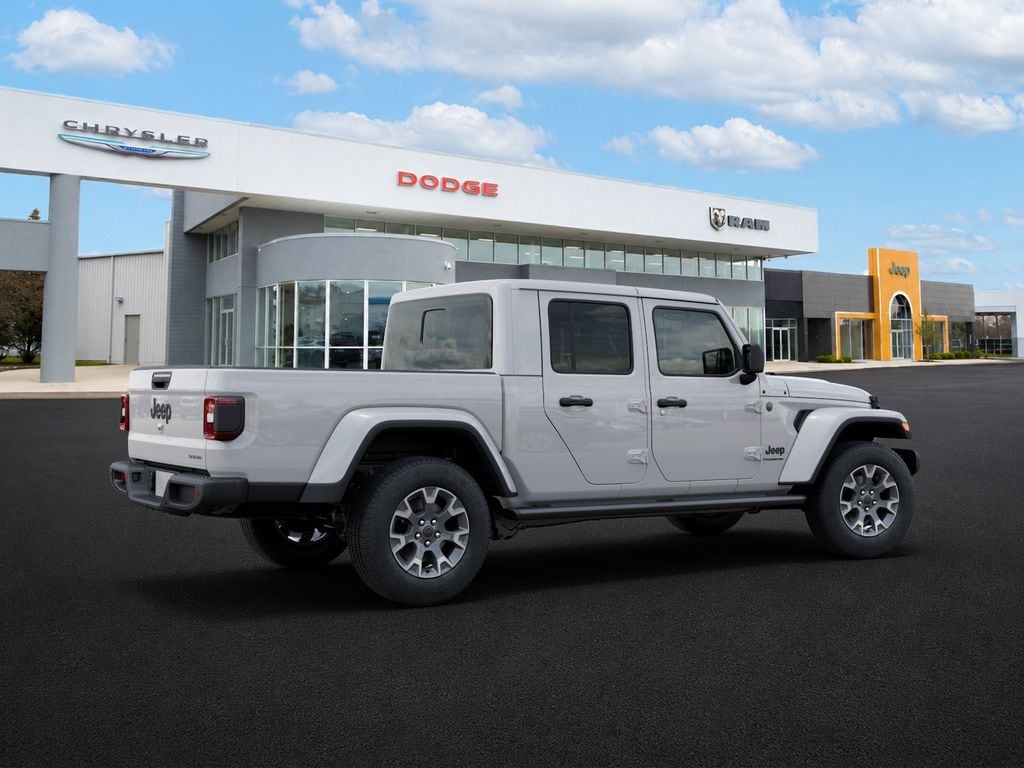 New 2026 Jeep Gladiator Sahara Pickup