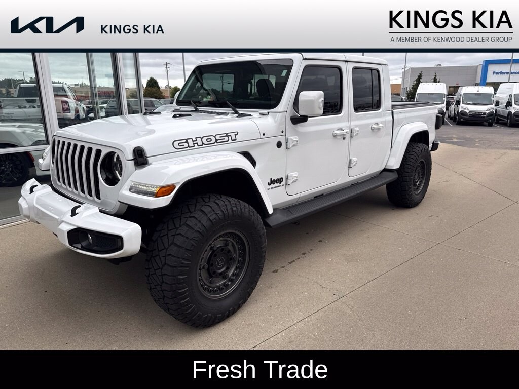 Used 2023 Jeep Gladiator Overland Truck