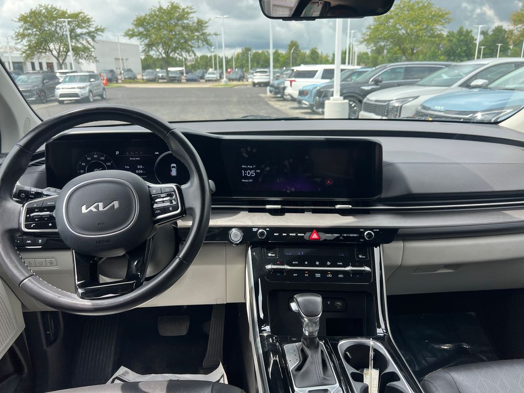 2023 Kia Carnival SX - Photo 13