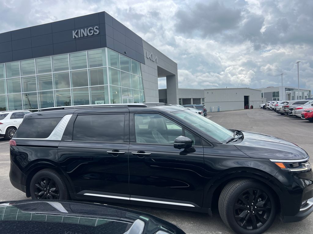 Certified 2023 Kia Carnival SX Minivan/Van
