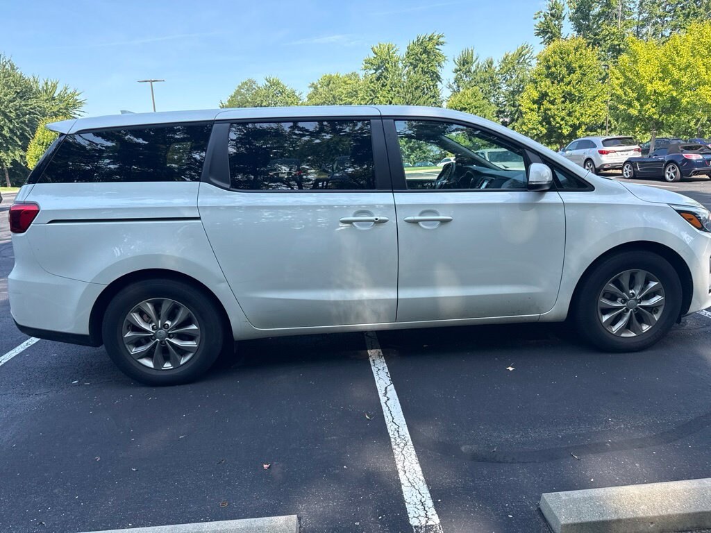 Used 2019 Kia Sedona LX Minivan/Van
