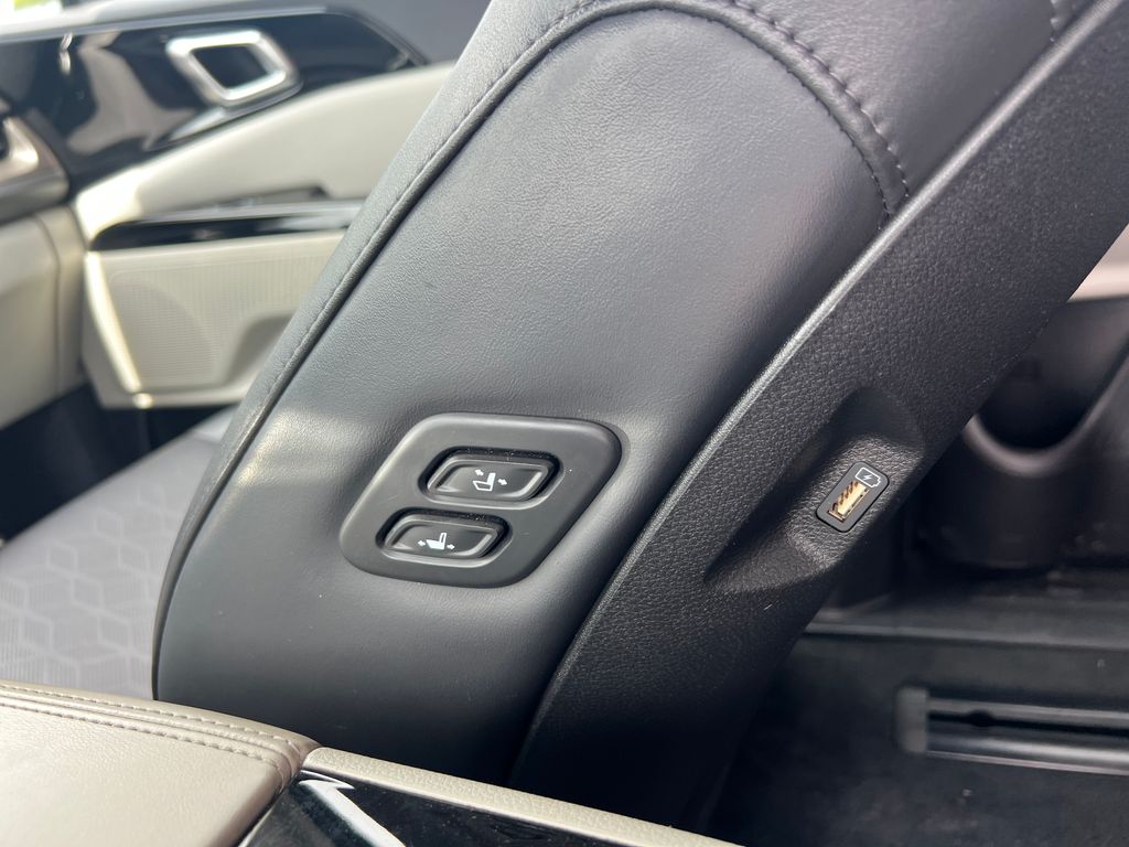 2023 Kia Carnival SX - Photo 17