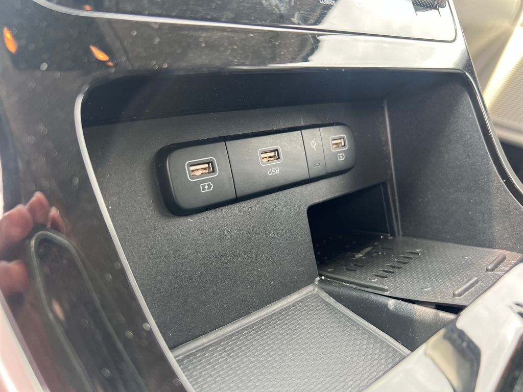 2023 Kia Carnival SX - Photo 23