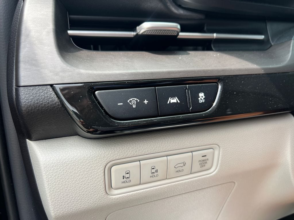 2023 Kia Carnival SX - Photo 26