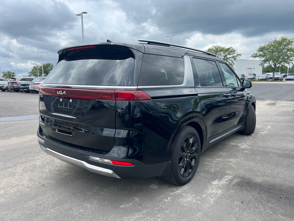 Certified 2023 Kia Carnival SX Minivan/Van