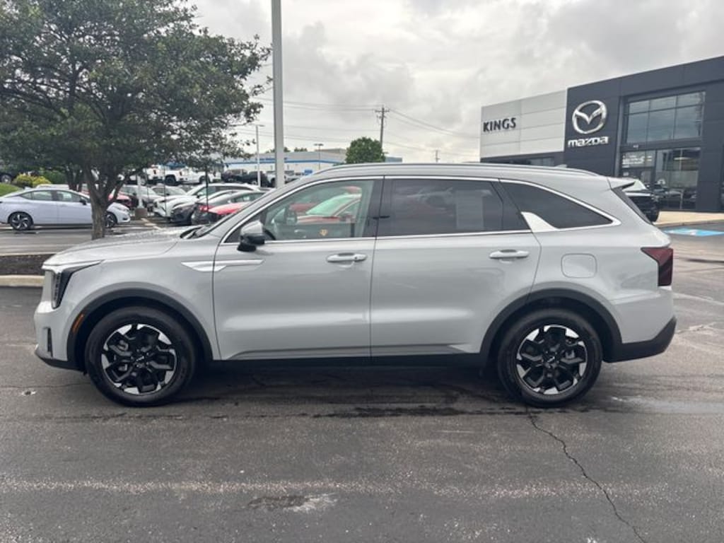 Used 2024 Kia Sorento S SUV