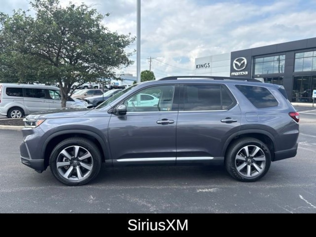 Used 2025 Honda Pilot Elite SUV