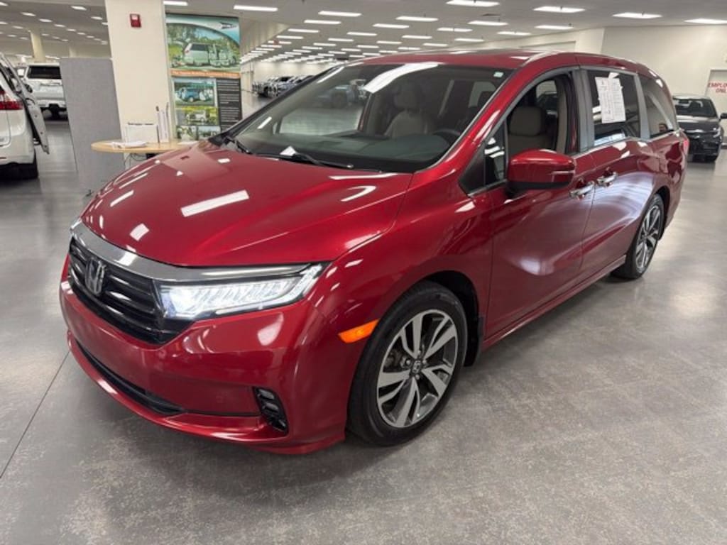 Used 2022 Honda Odyssey Touring Passenger Van