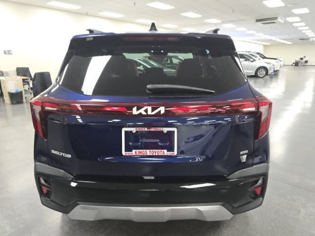 Used 2024 Kia Seltos EX SUV