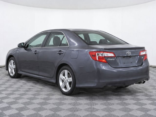 Used 2014 Toyota Camry SE Sedan