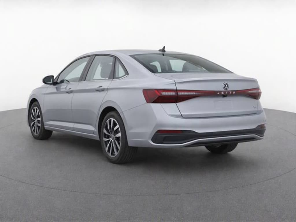 Used 2025 Volkswagen Jetta 1.5T SE Sedan