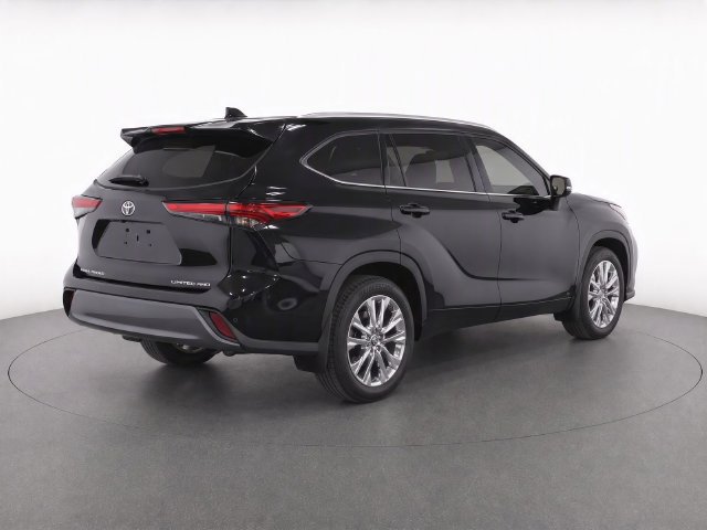 Used 2024 Toyota Highlander Limited SUV