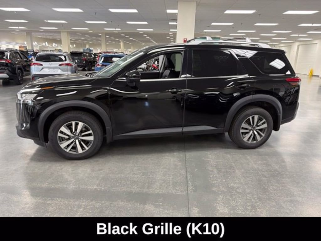 Used 2024 Nissan Pathfinder SL SUV