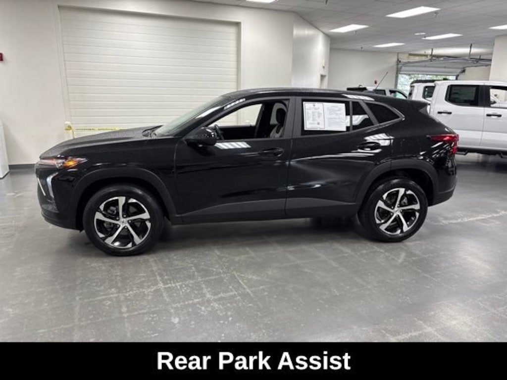 Used 2024 Chevrolet Trax 1RS SUV
