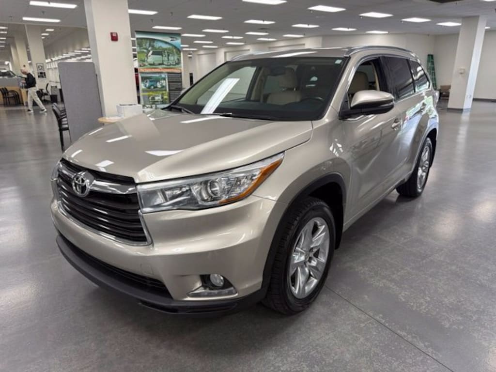 Used 2015 Toyota Highlander Limited SUV