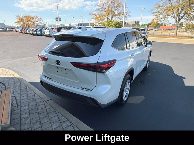 Used 2021 Toyota Highlander LE SUV