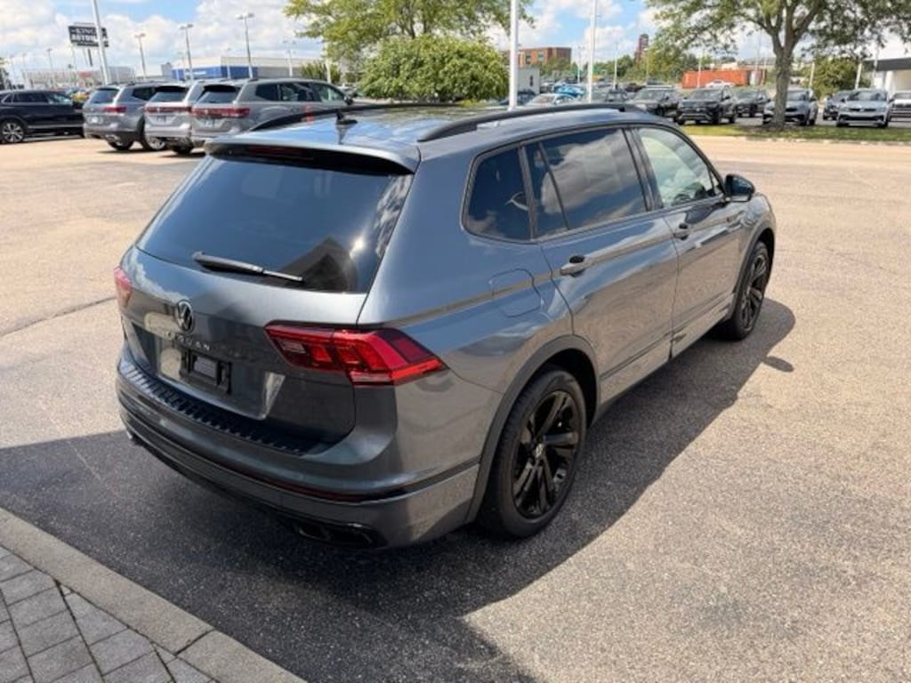 Certified 2024 Volkswagen Tiguan 2.0T SE R-Line Black SUV