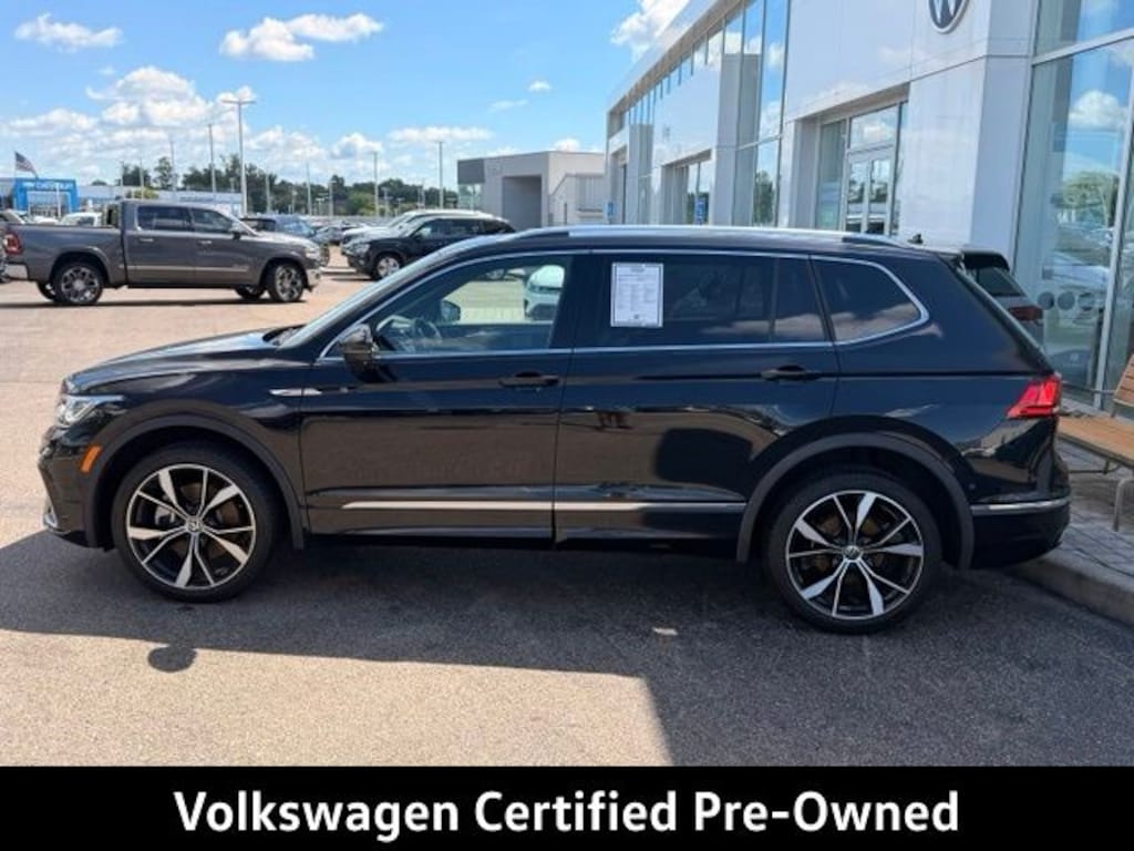 Certified 2023 Volkswagen Tiguan 2.0T SEL R-Line SUV