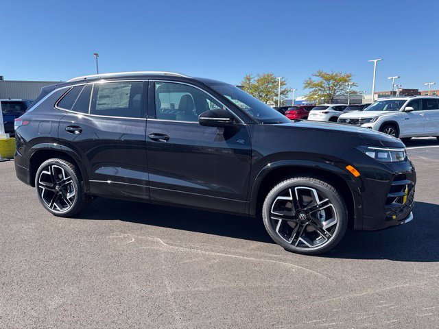 New 2026 Volkswagen Tiguan SEL R-Line Turbo SUV