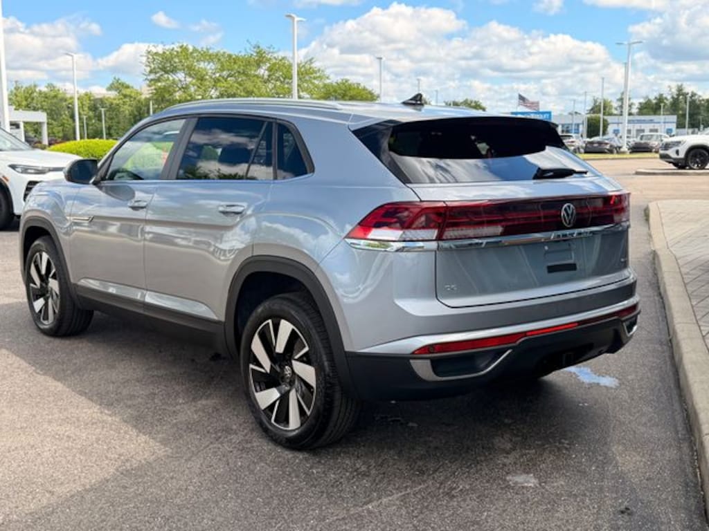 Used 2026 Volkswagen Atlas Cross Sport SE w/Technology SUV