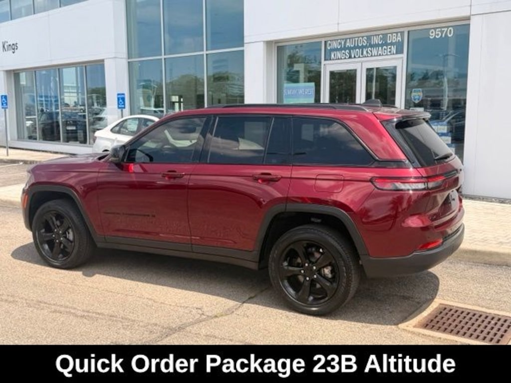 Used 2023 Jeep Grand Cherokee Altitude X SUV