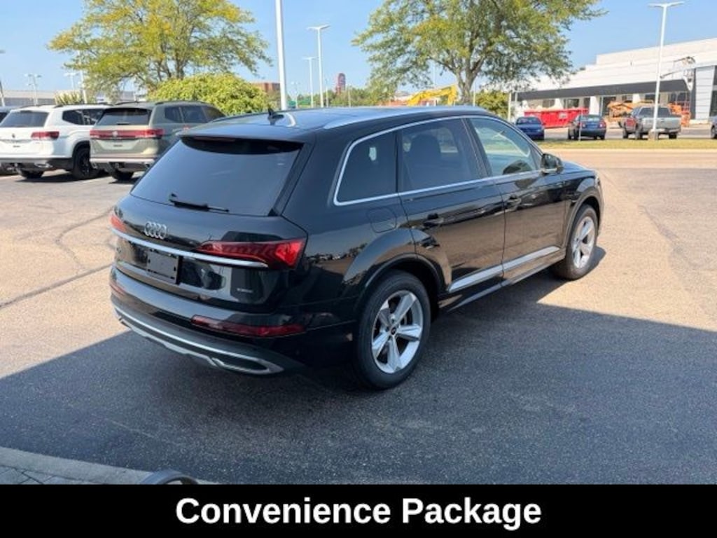 Used 2024 Audi Q7 45 Premium Plus SUV