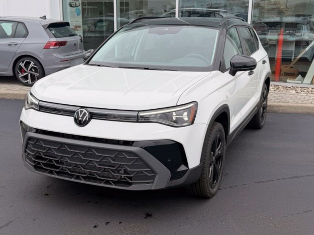 New 2027 Volkswagen Taos 1.5T SE Black SUV