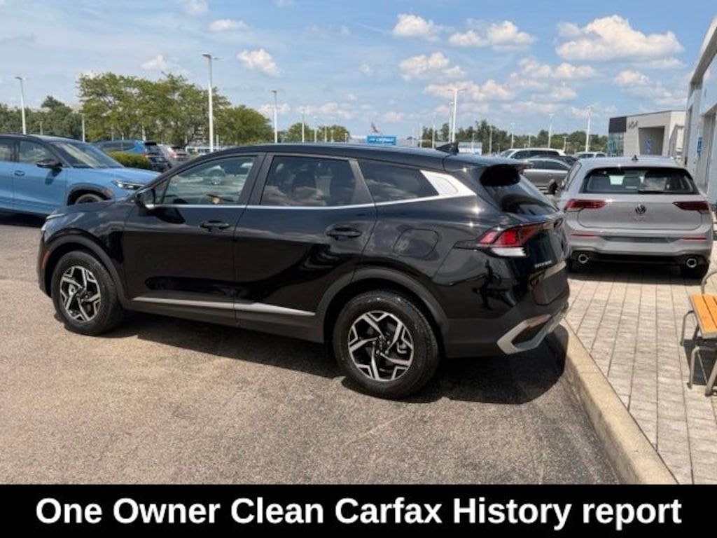 Used 2024 Kia Sportage LX SUV