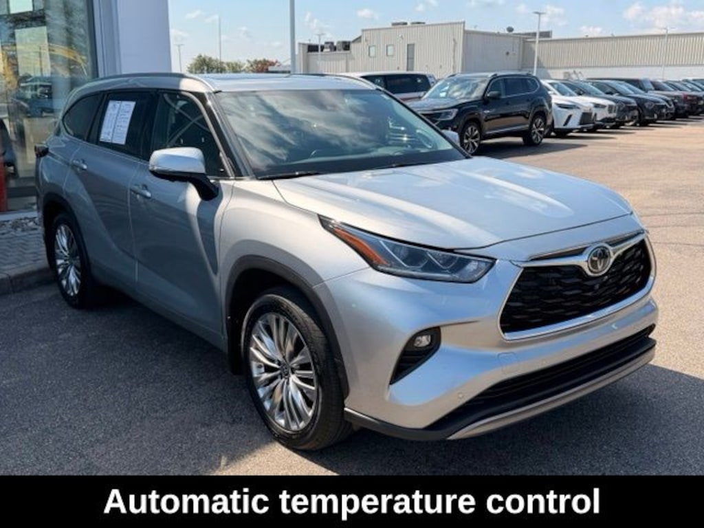 Used 2024 Toyota Highlander Platinum SUV