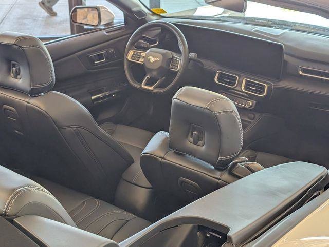 2025 Ford Mustang EcoBoost Premium Convertible - Photo 17