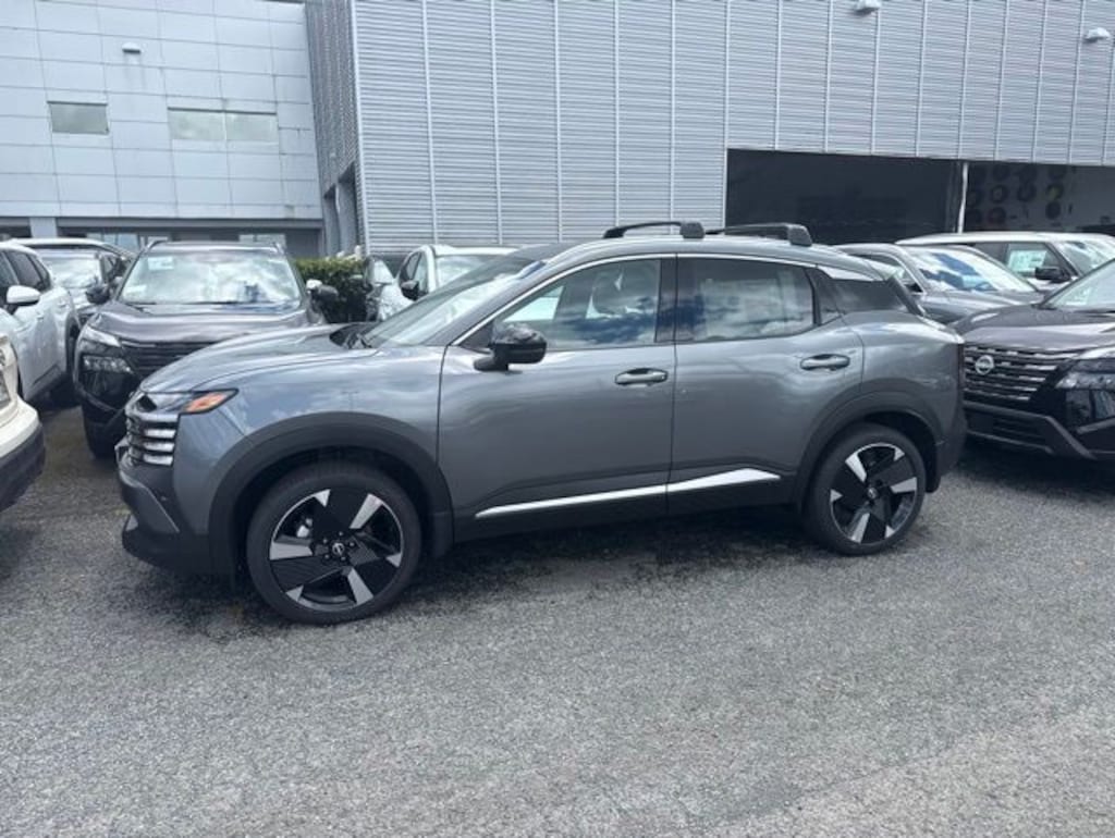 New 2026 Nissan Kicks SR SUV