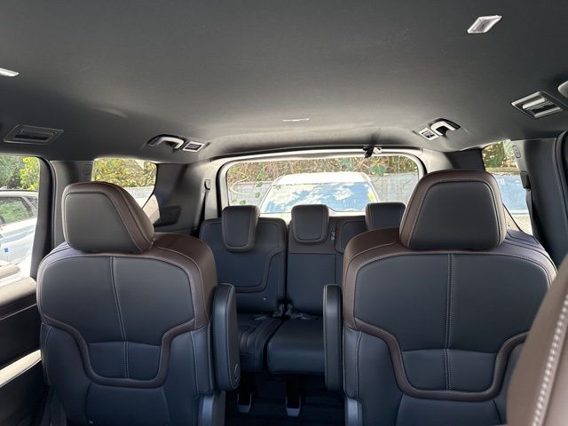2026 Nissan Armada SL - Photo 8