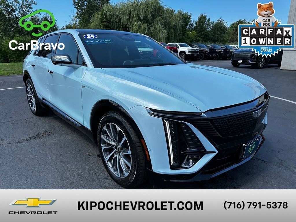 2024 Cadillac LYRIQ Sport 2