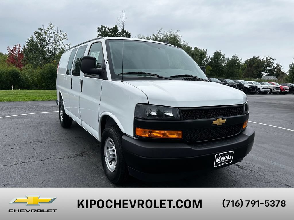 2025 Chevrolet Express Cargo