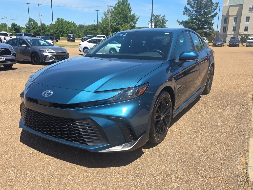 Used 2025 Toyota Camry Hybrid SE Sedan