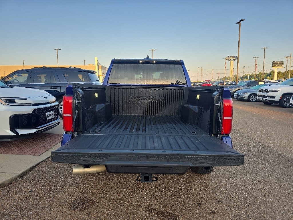 Used 2025 Toyota Tacoma SR5 Truck Double Cab