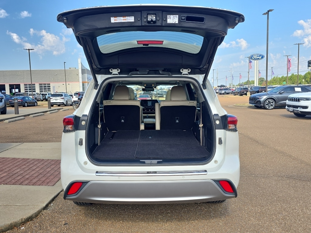 Used 2021 Toyota Highlander Platinum SUV