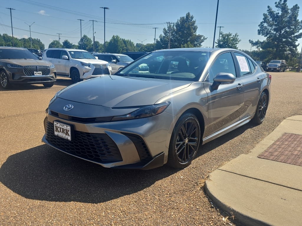 Used 2025 Toyota Camry Hybrid SE Sedan