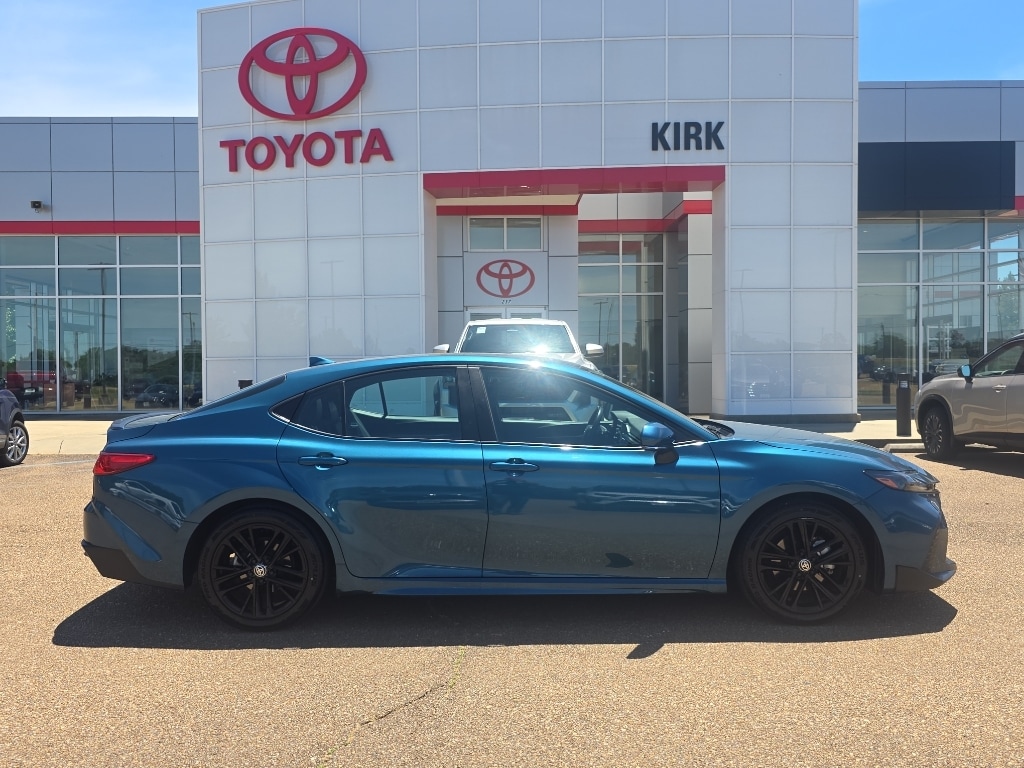Used 2025 Toyota Camry Hybrid SE Sedan