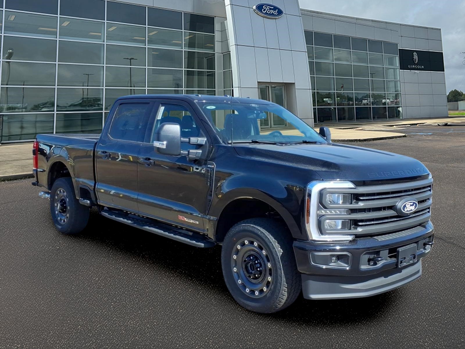 New 2027 Ford F-250 XLT Crew Cab