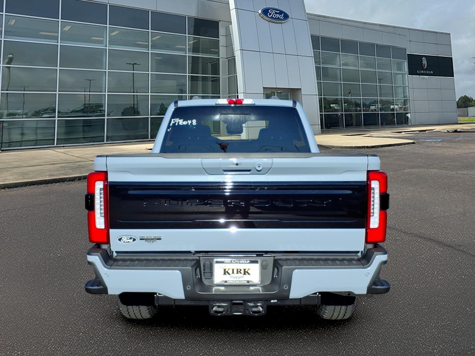 New 2027 Ford F-250 Platinum Crew Cab